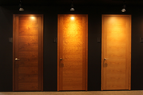 ”CONNOISSEUR【コニサー】”の展示ブースの様子